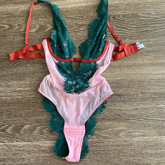 Bodysuit Lingerie - Picture 1 of 3